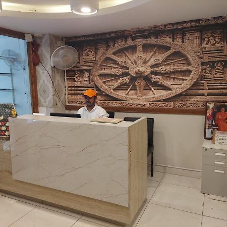 Aum Hotel Puttaparthi Bagian luar foto