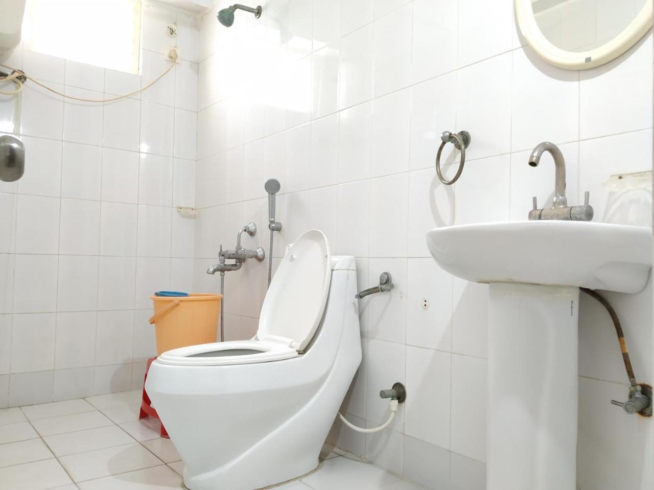 Aum Hotel Puttaparthi Bagian luar foto
