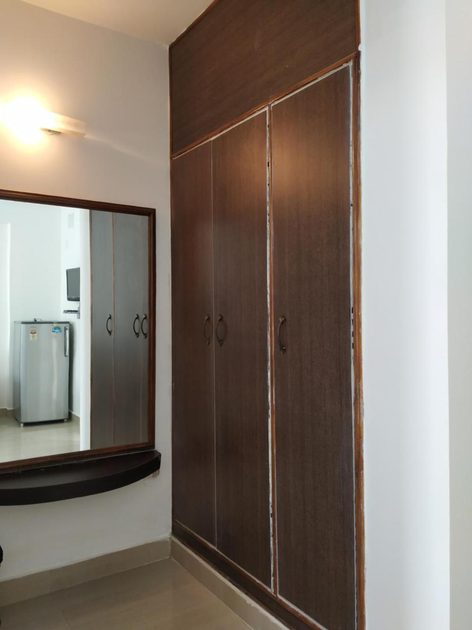 Aum Hotel Puttaparthi Bagian luar foto